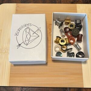 Boholobes Mixed Color Plugs Set